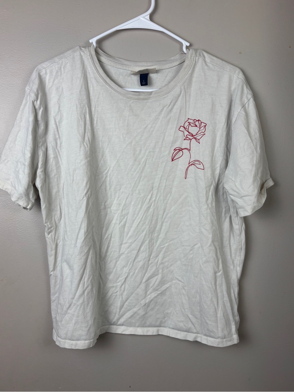 Universal Thread White Short-Sleeve Tee with Red Rose Sketch